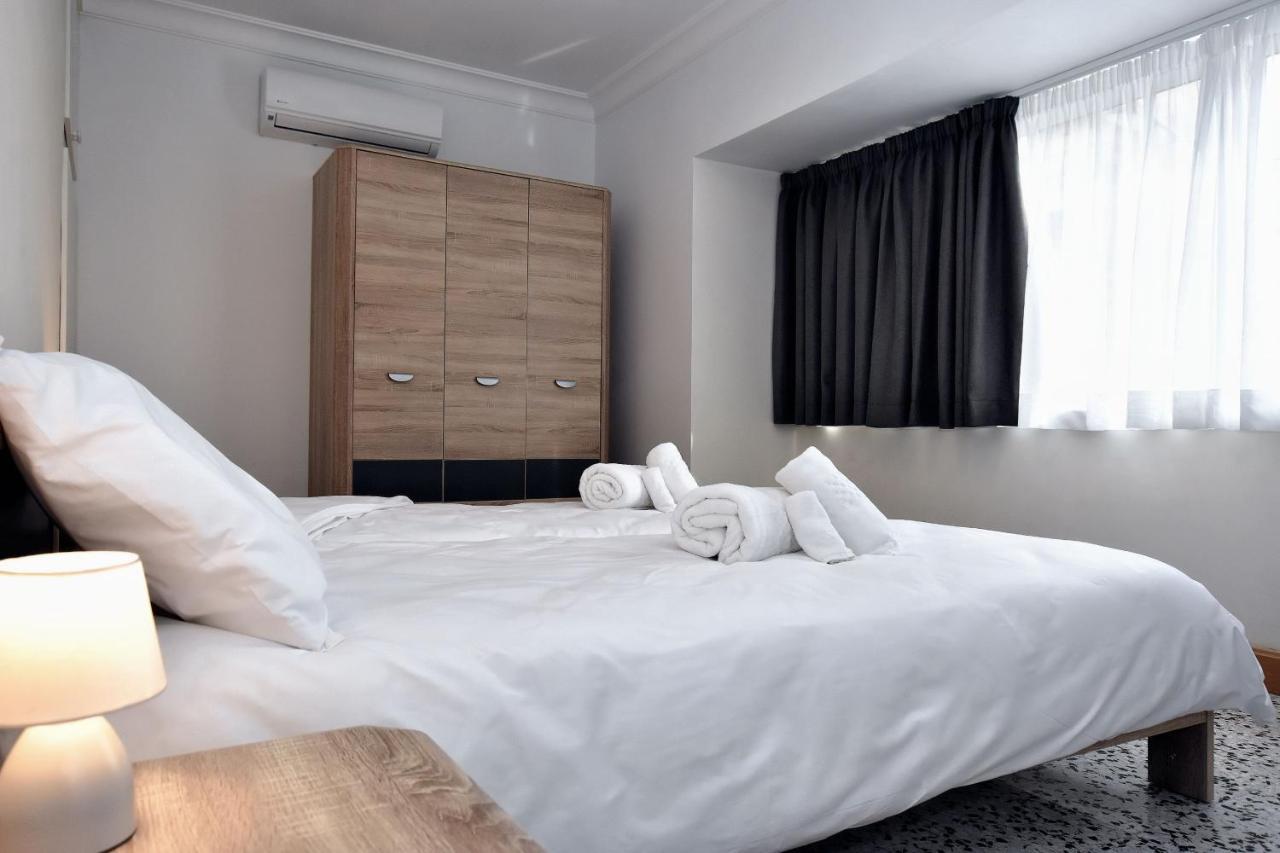 2 Bedroom, And Spacious With Sea View - 2 Appartement *