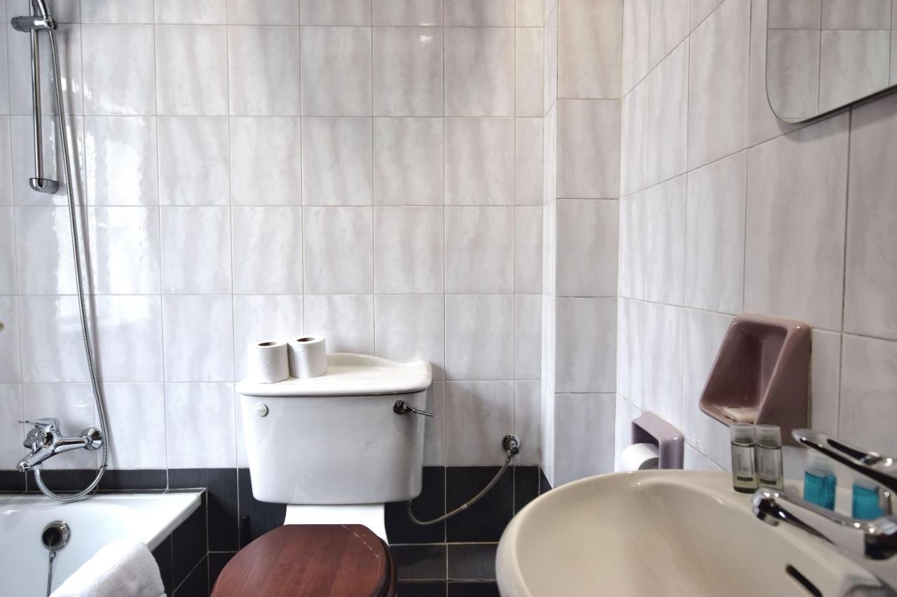 2 Bedroom, And Spacious With Sea View - 2 * Msida